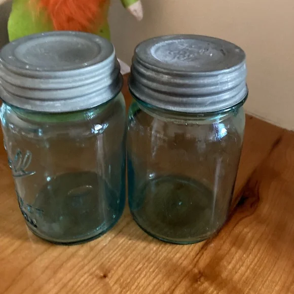 Vintage Aqua Ball Glass Mason Jars with Zinc Lids - Picture 1 of 14
